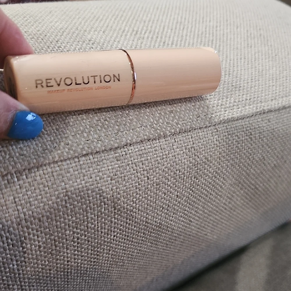 Revolution Tan Makeup Concealer Stick F3